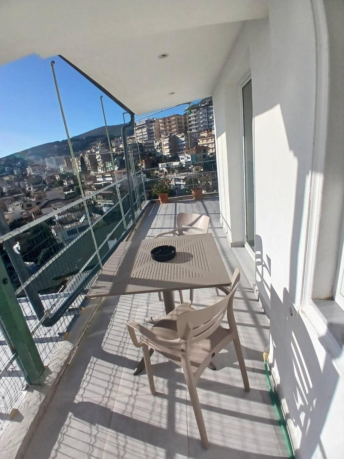 Blue Heaven Apartment Sarandë Eksteriør billede